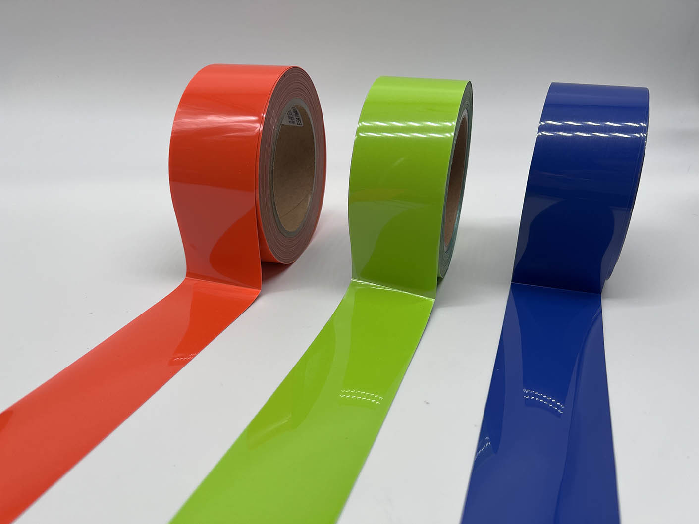 1mm - 2.5mm Thickness Heat Transfer Reflective Tape Colors Customized For Fashion Wear