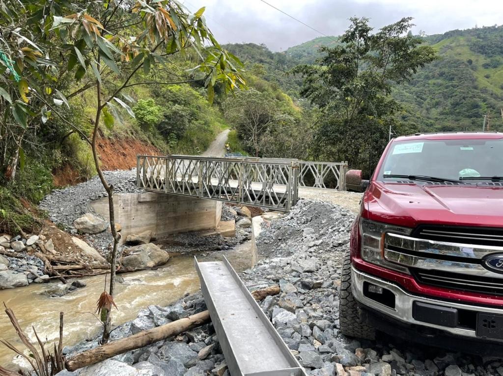 40-120m Deck Truss Bridge Pedestrian Truss Bridge Steel Beam Bridge