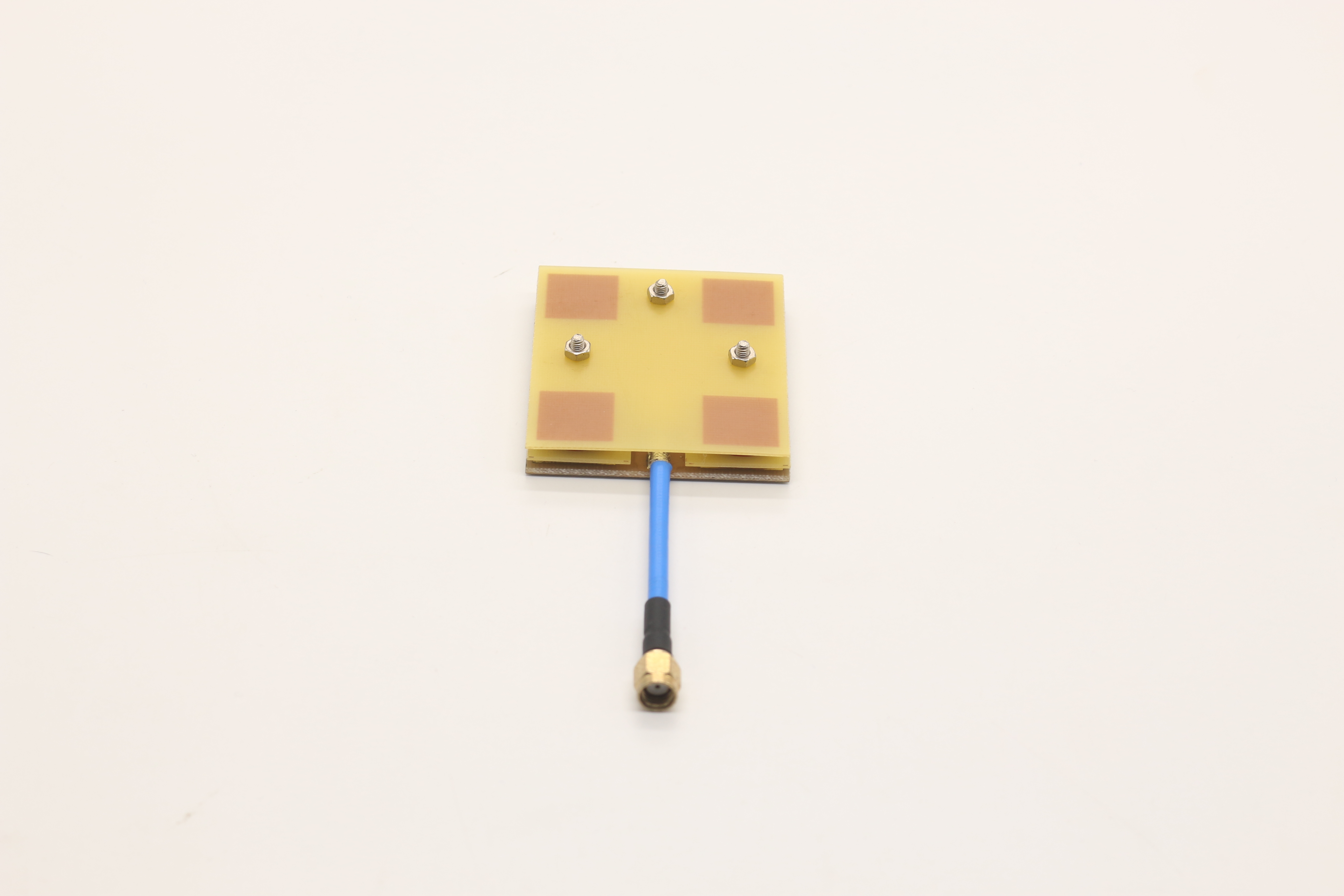 Long Range 5.8G FPV Drone Antenna UAV 12dBi High Gain Vertical Polarization