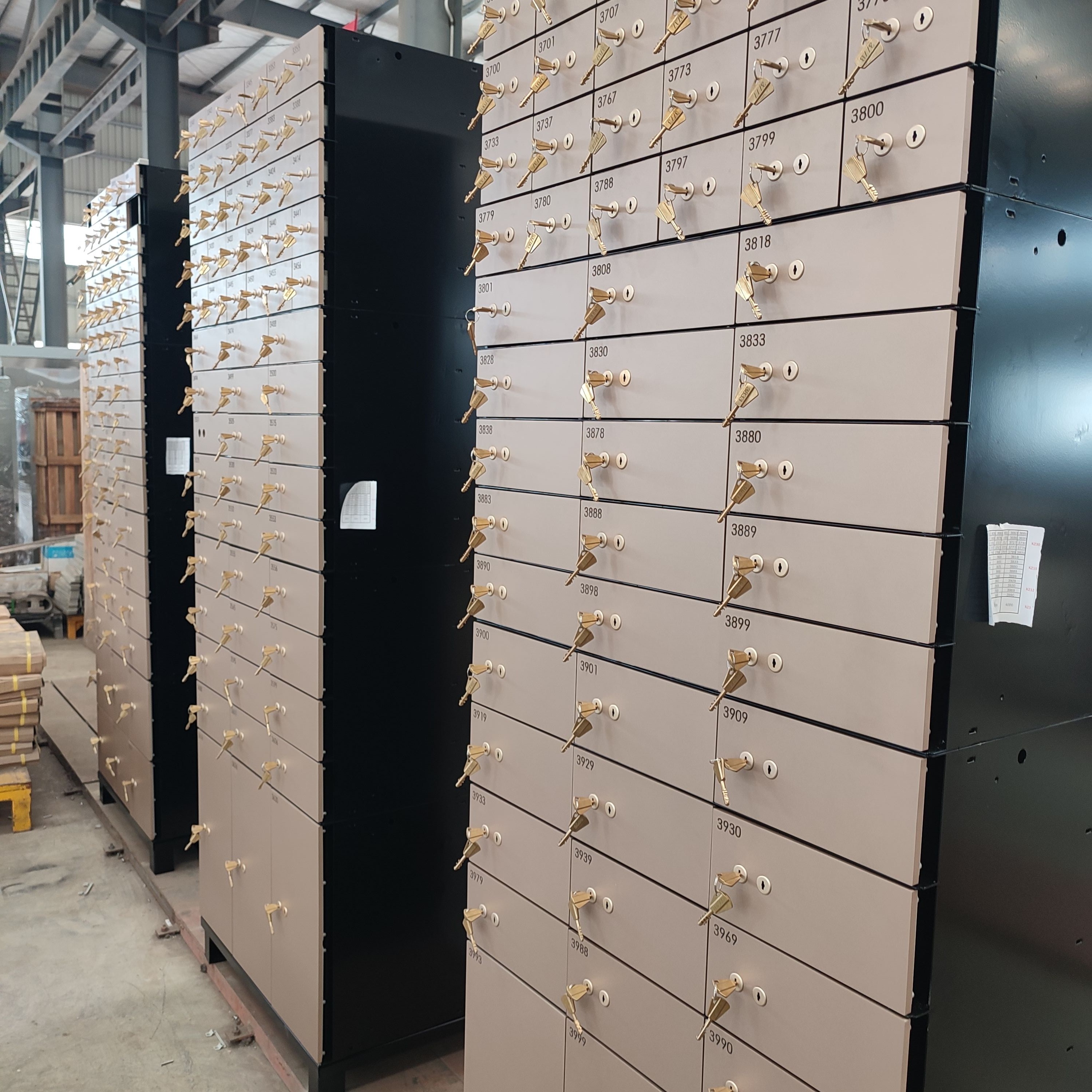 Hotel Lobby Bank Deposit Box Lockable With 10mm Stainless Steel Plate 600mm Depth