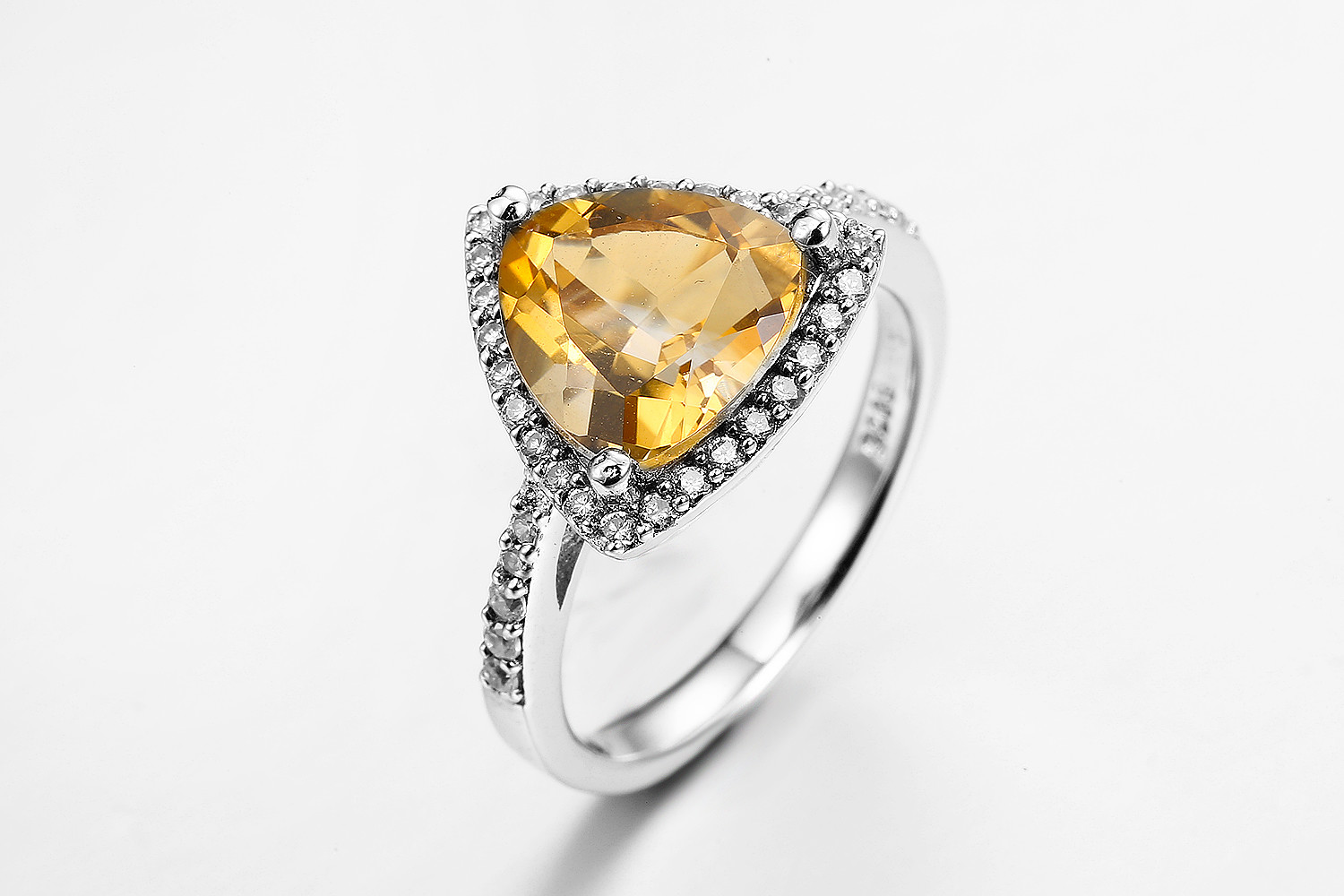 3.7g 925 Silver Gemstone Rings With Citrine Stone PVD Plated