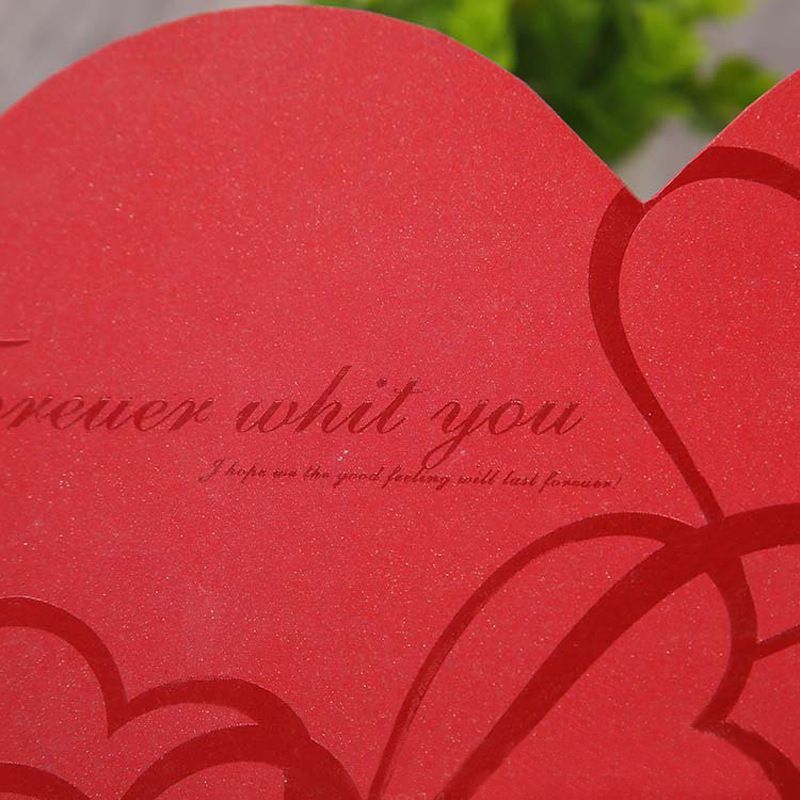Fashion Luxury High Custom Christmas Seasonal Red Color Heart Shaped Lid and Base Paper Packaging Chocolate Box
