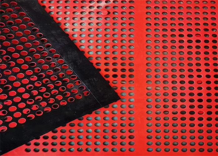 6mm Thickness Self Cleaning Rubber Screen Panel For Mineral Screening