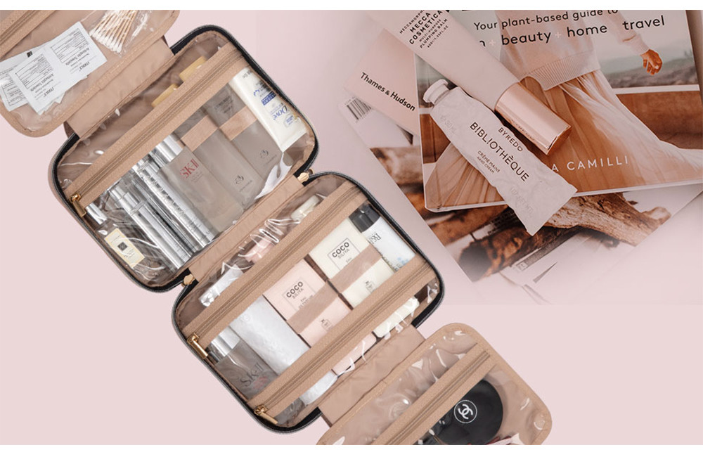 Women Water Resistant Velvet Hanging Travel Makeup Bag