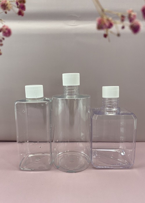 160ML Shampoo Conditioner & Body Wash Dispenser White Plastic Refillable Bottle with Pumps