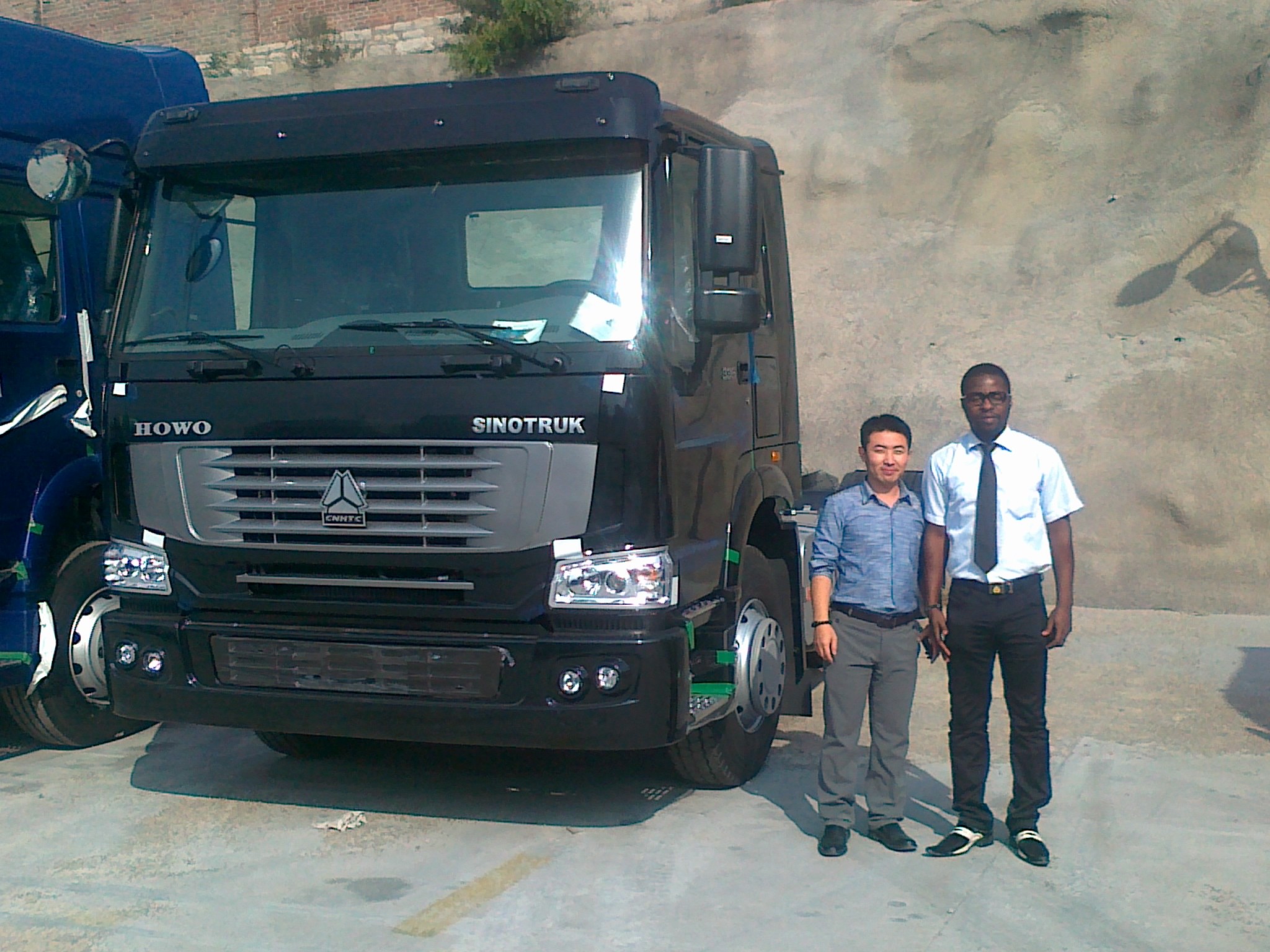 6*4 420HP ABS Prime Mover Truck With ZF8098 Steering Gear Box
