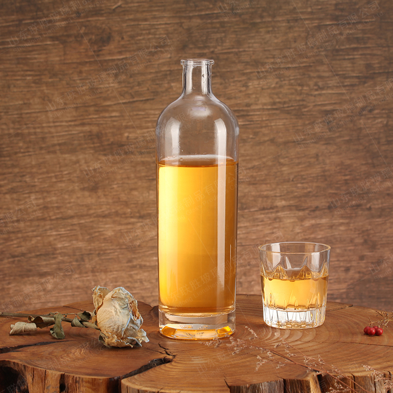Clear 500ml 700ml 750ml 1000ml Liquor Glass Bottle with Acceptable Customer's Logo