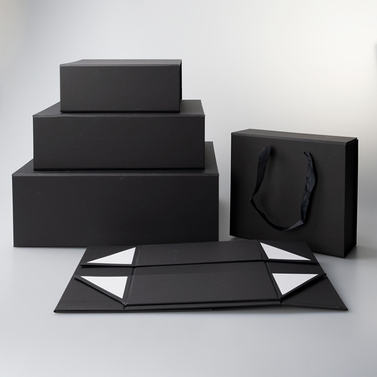 In Stock Luxury Matt Lamination Magnetic Folding Cardboard Box Garment Baby Clothes Package Gift Box