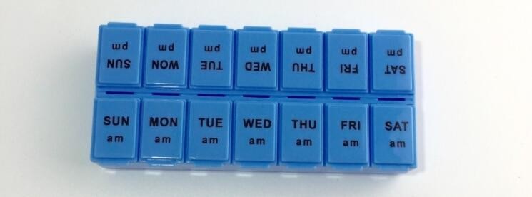 28 compartment column shape plastic pill storage box with pill crush box, Conventional eco-friendly 4 grids plastic trav