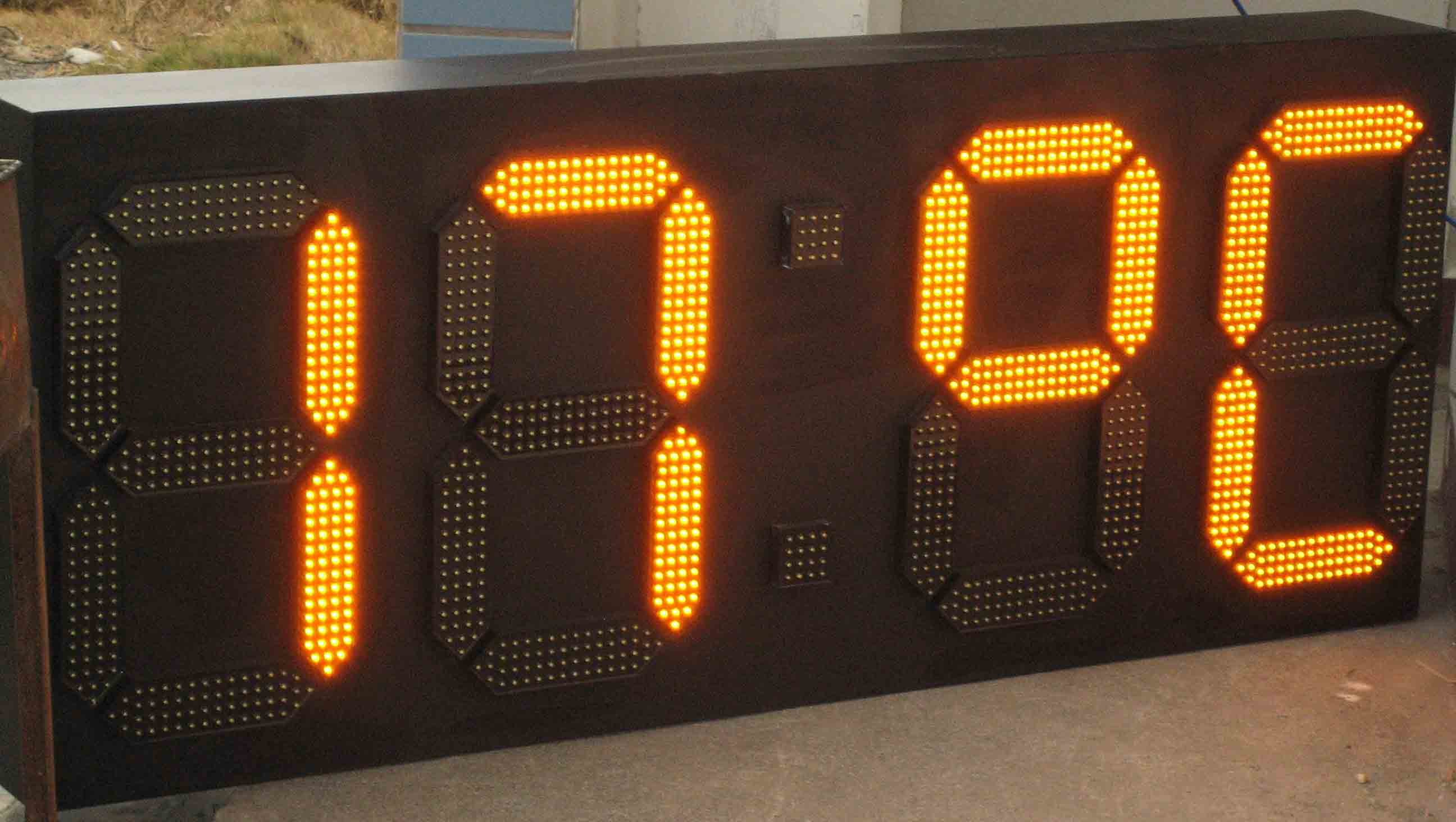 Waterproof Red Yellow Green Blue LED Moving Message Display Changeable With Remote Control