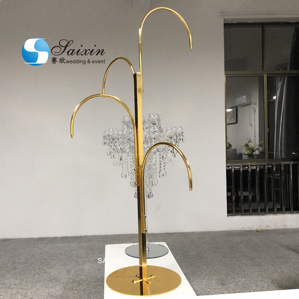ZT-560 Saixin new wedding design table centerpieces 4 hooks gold metal support for hanging crystal chandelier