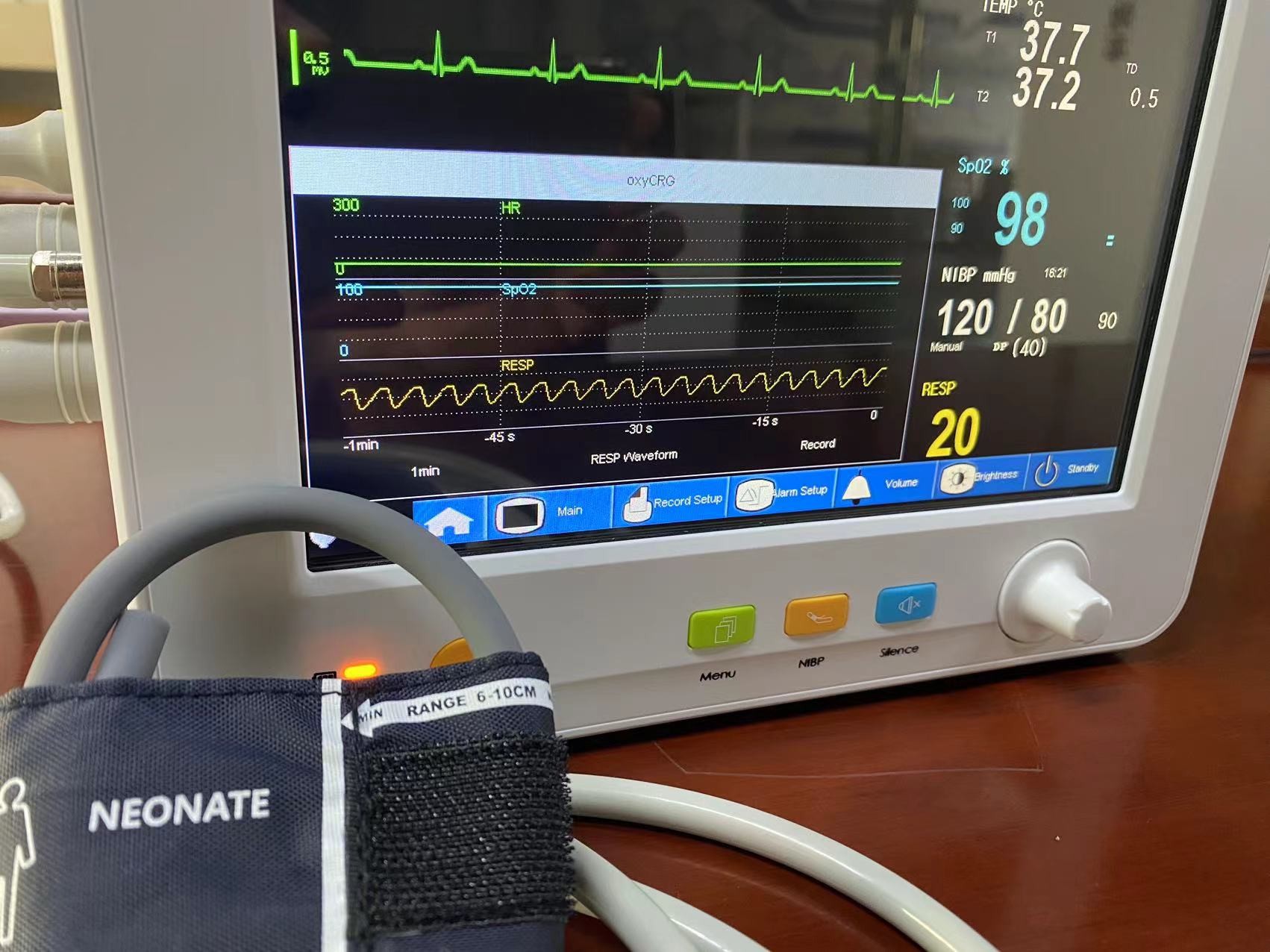 8.4 Inch TFT LCD Screen Portable Vital Signs Monitor for SPO2 NIBP Temp ECG EtCO2