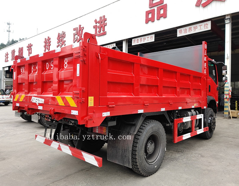 Customized 4x4 Drive Desert Off-Road Engineering Dump Truck with Normal Cruise Control