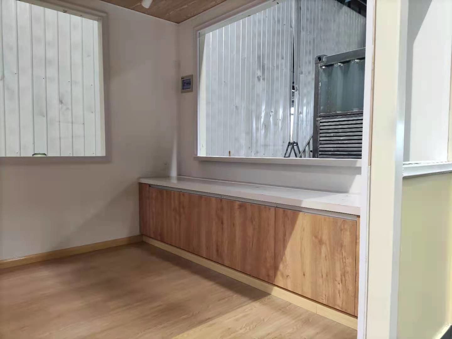 20 Foot Custom Expanded Prefab Container Homes Mobile Bookstore