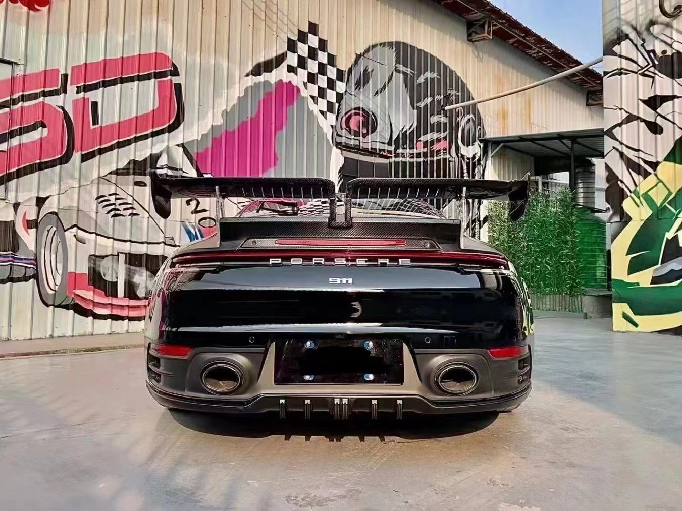 For Porsche 911 992 Carbon Fiber Body Kit 911 992 Upgraded TechArt Style Front Shovel Diffuser Spoiler Side Skirt Body Kit