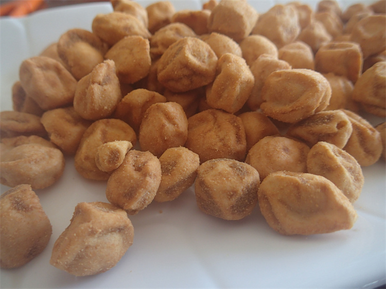 BBQ Powder Plum Shaped Salted Fried Peanuts Rarioli Coated Peanuts