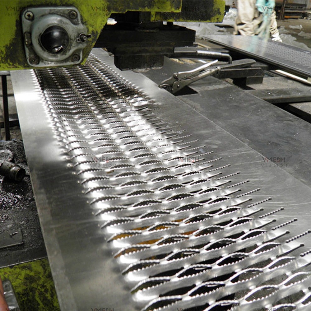 Hot Dip Galvanized 5 Holes Round Channel Perf O Grip Grating 300mm Width