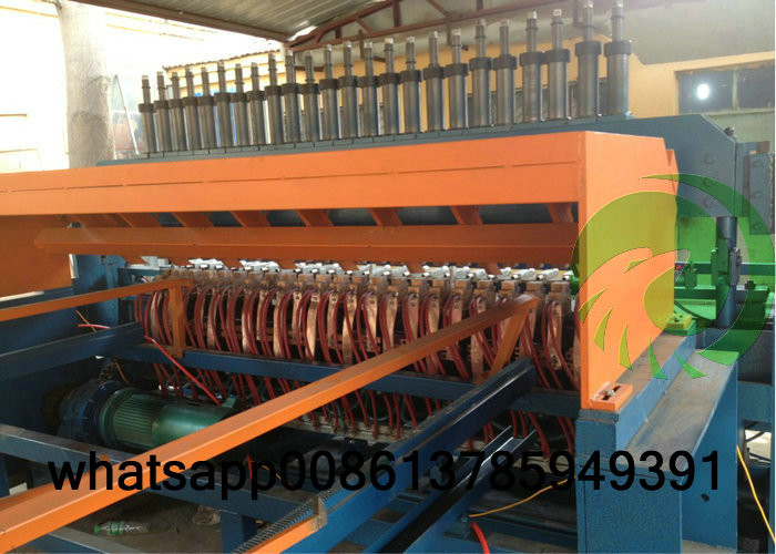 Construction Model 380V Fence Mesh Welding Machine 2.5-6mm Wire Dia