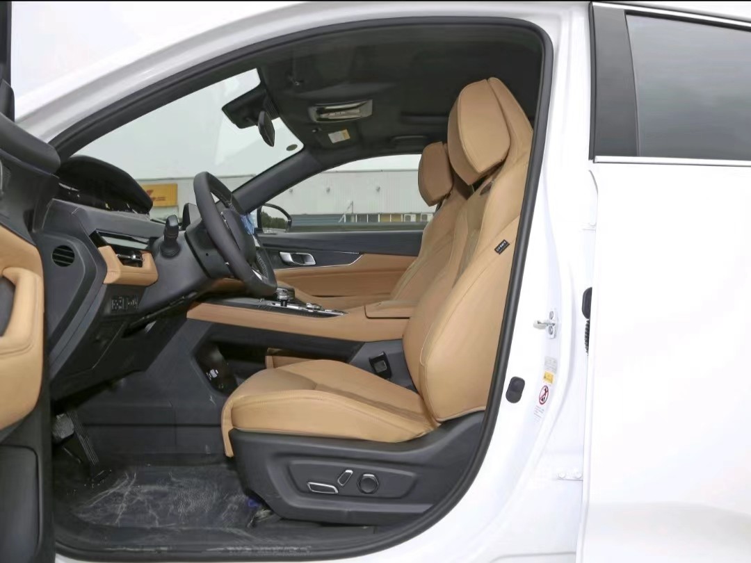 Changan UNIK 2021 2.0T Excellence Version Medium SUV 8 Gear Automatic Manual