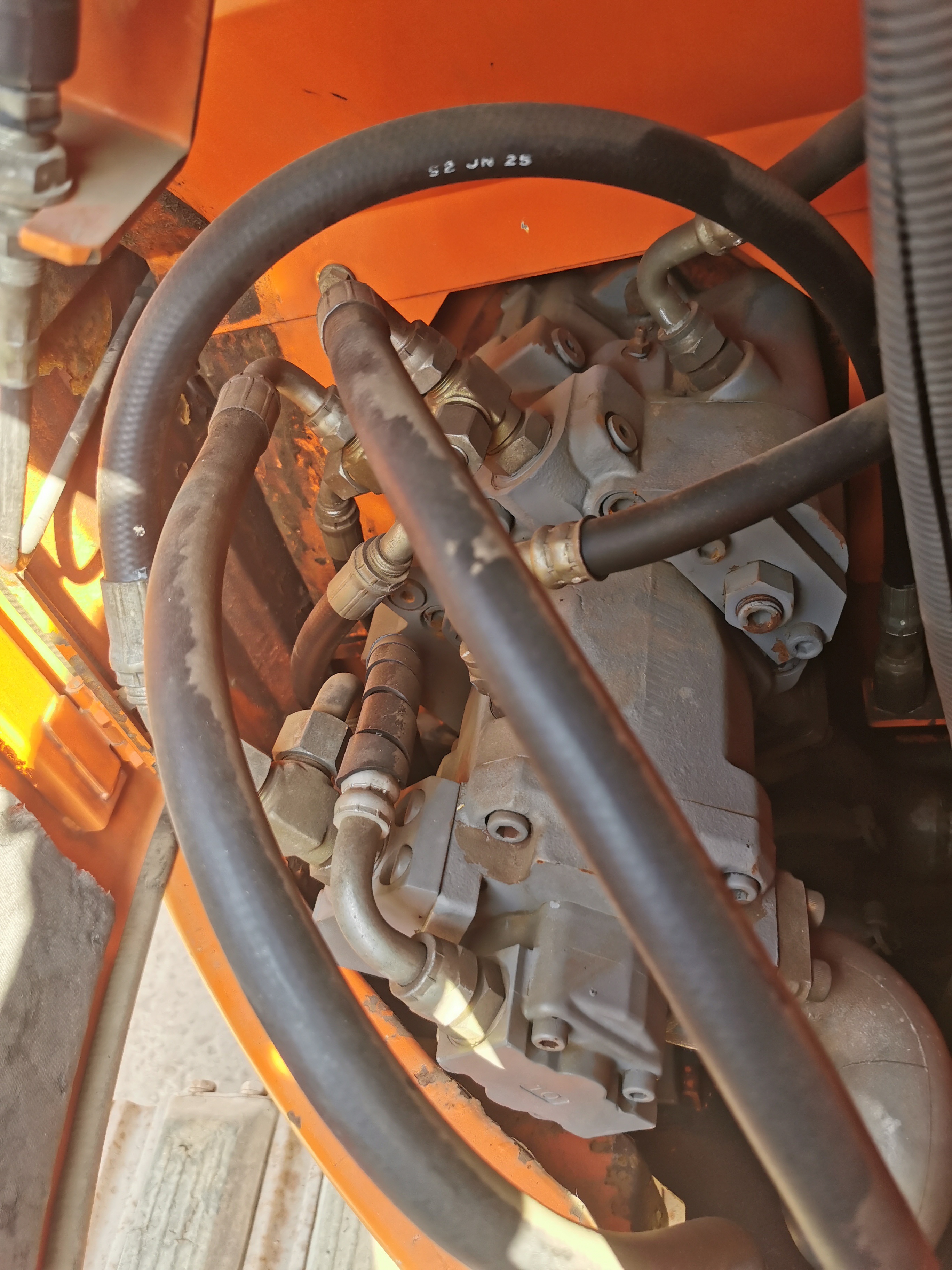 ZX75 7.5 Ton Hitachi Japanese Used Excavator Digger with Original Hydraulic Cylinder