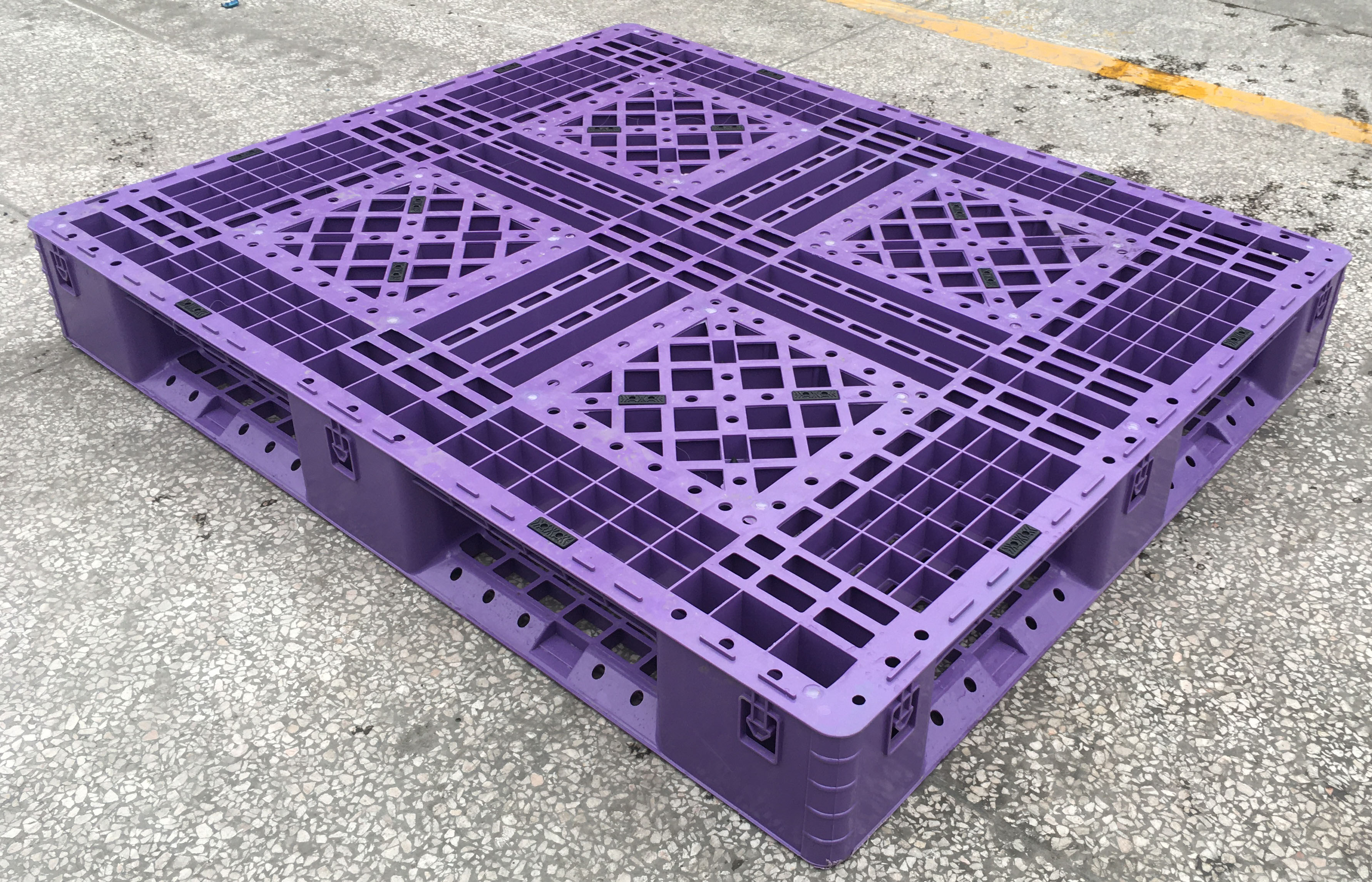 Stackable Blue Plastic Pallets 1200x1100mm 4 Way Entry Single Faced Style