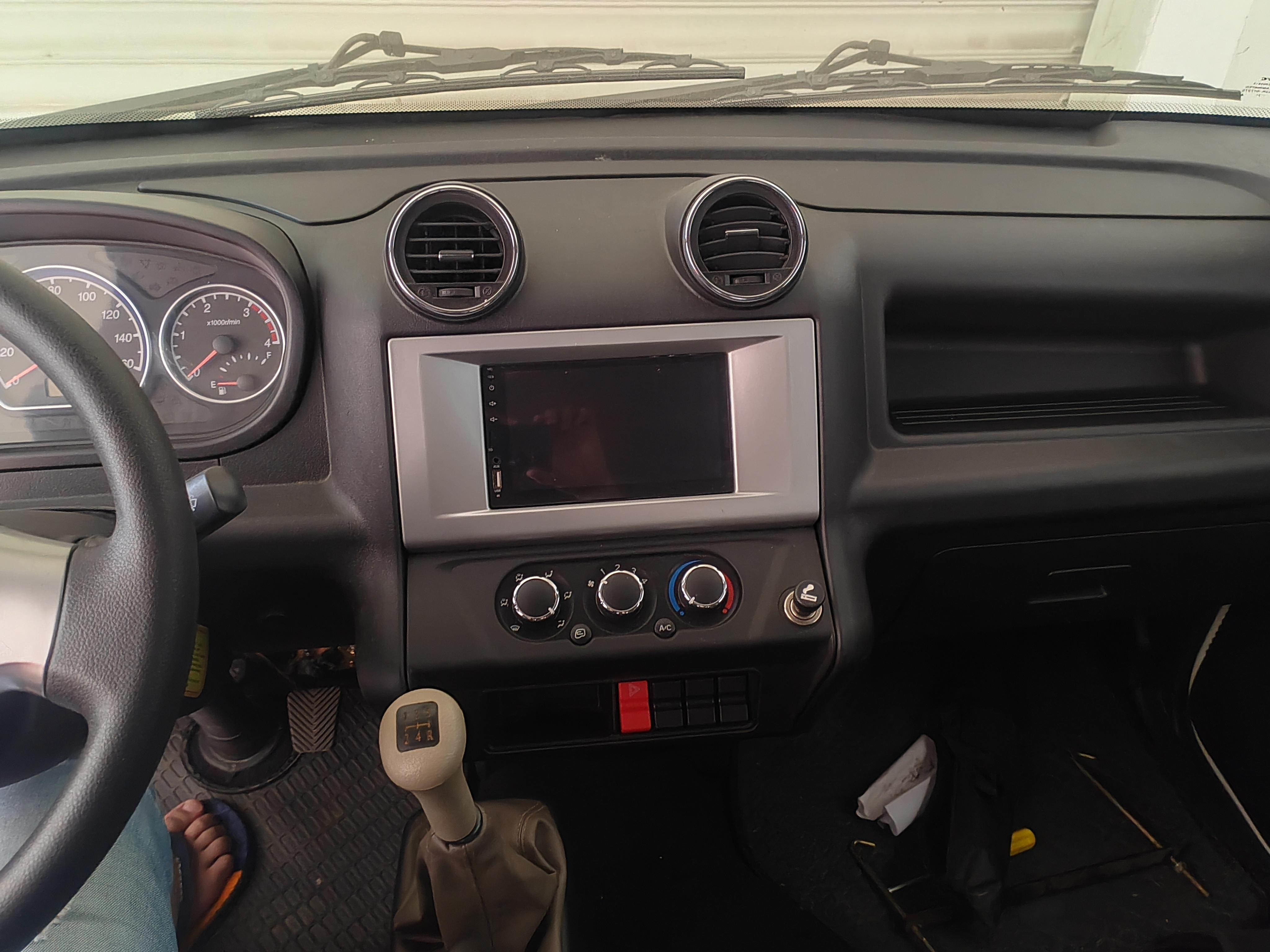 Lorry Truck Size 4*2 Drive Mode Sojen Light Truck Single Cab Diesel Isuzu Engine