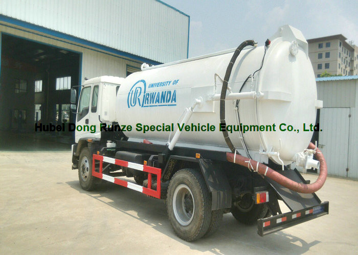 ISUZU Septic Vacuum Trucks / Sewer Suction Truck Euro 5 Engine 205HP