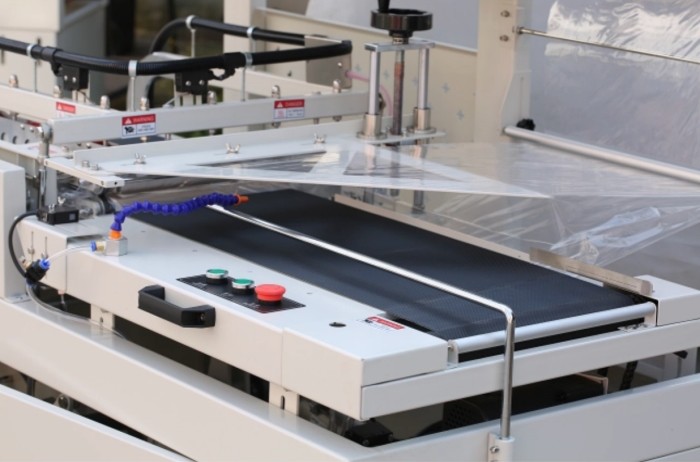 Automatic L Bar Sealer And Shrink Tunnel Heat Shrink Wrapper Complementary Equipment