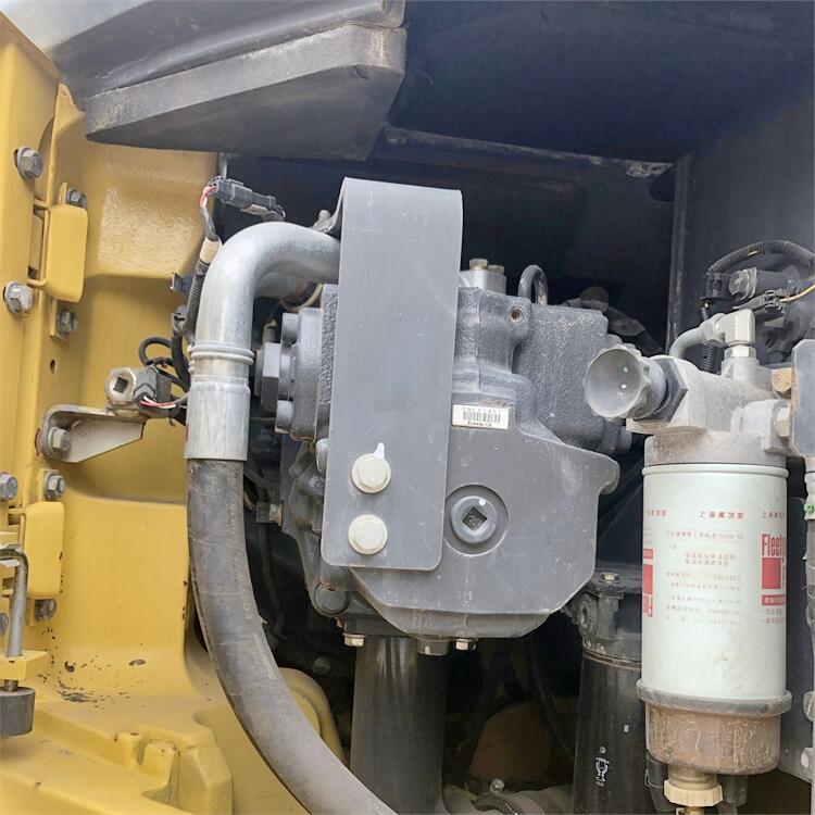 22 Ton Used Komatsu PC228-8 Excavator Crawler Moving Made in Japan with Cummins Engine