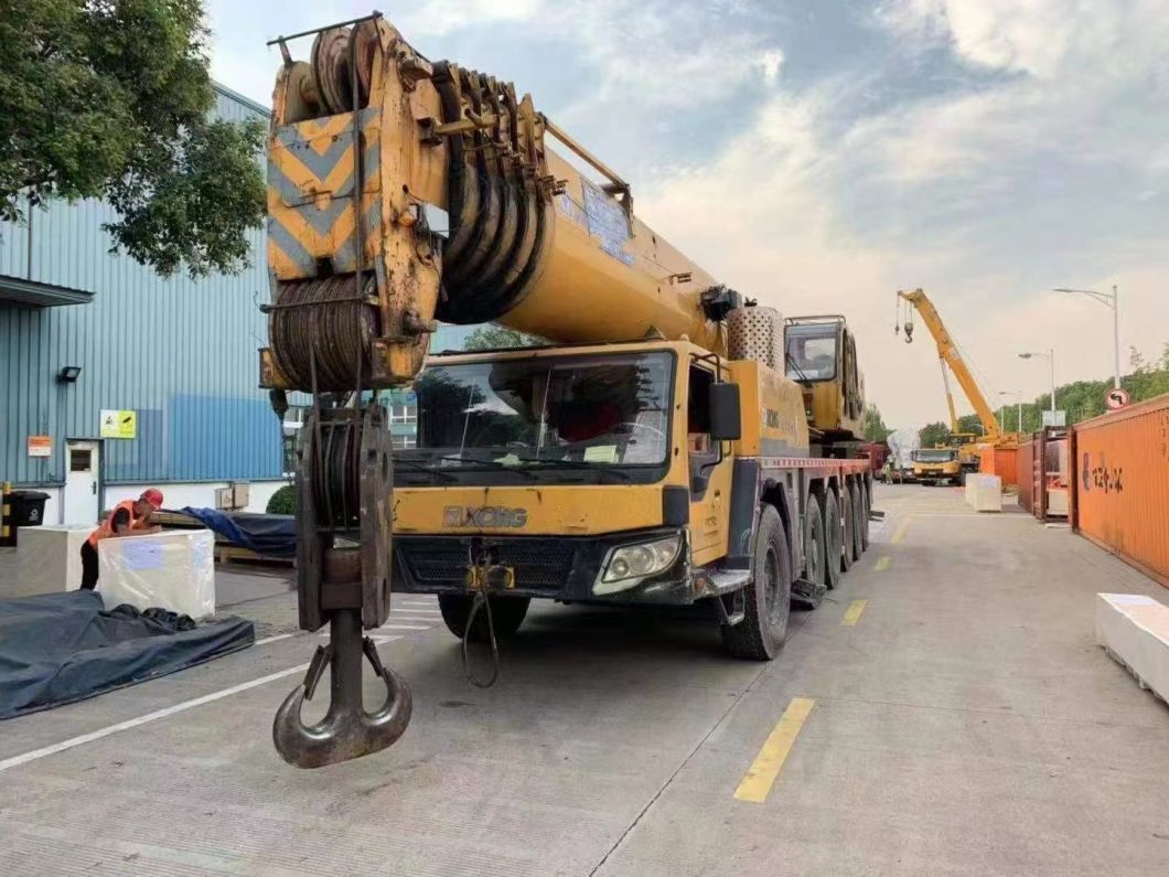 2011 Xg Hydraulic All-Terrain Used Truck Crane 200ton Terrian Mobile Crane