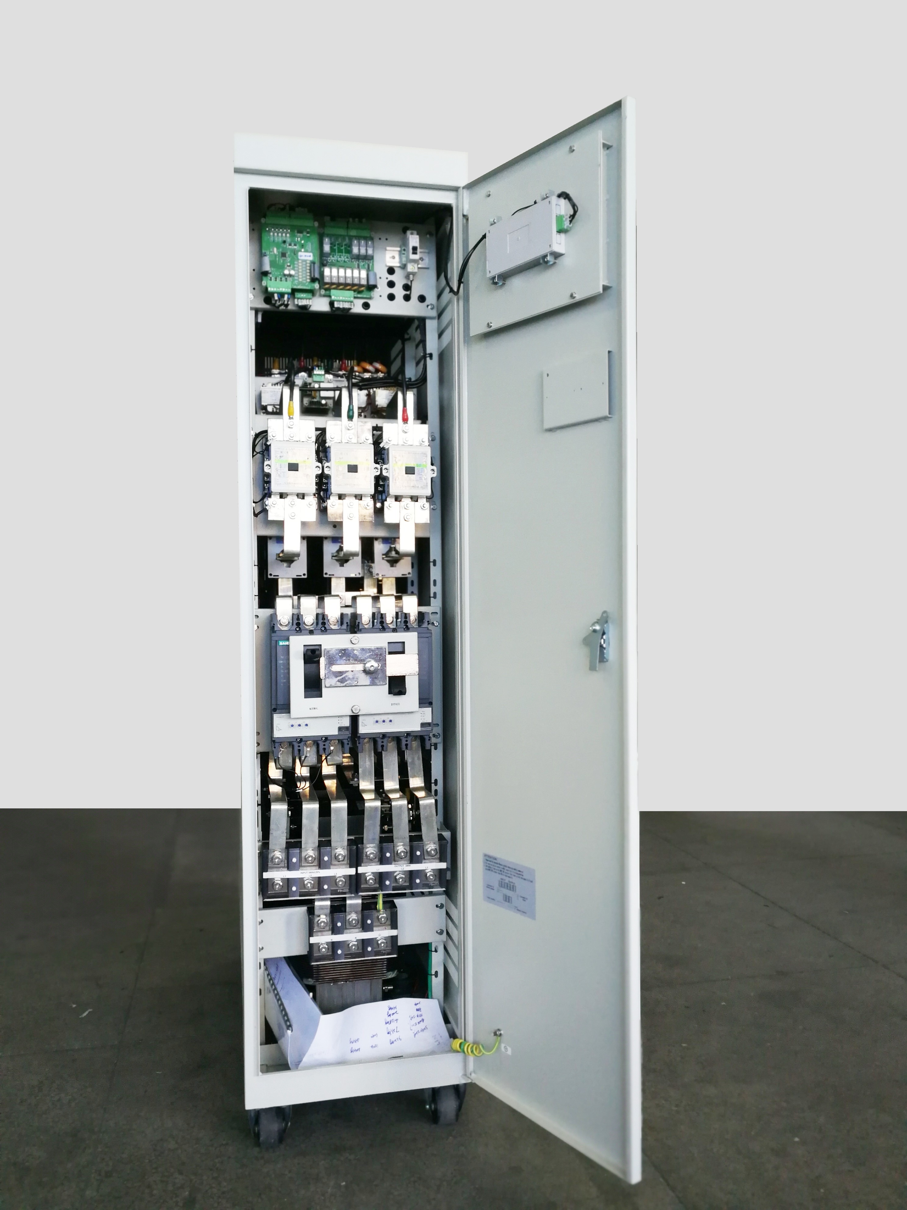 Servo Controlled Three Phase Voltage Stabilizer