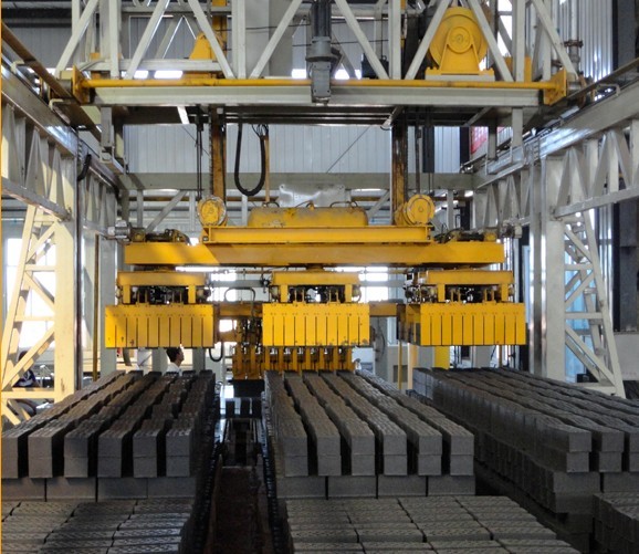 Economical Soil Clay Fried Brick Stacking Machine with 100000-200000pcs/day Capacity