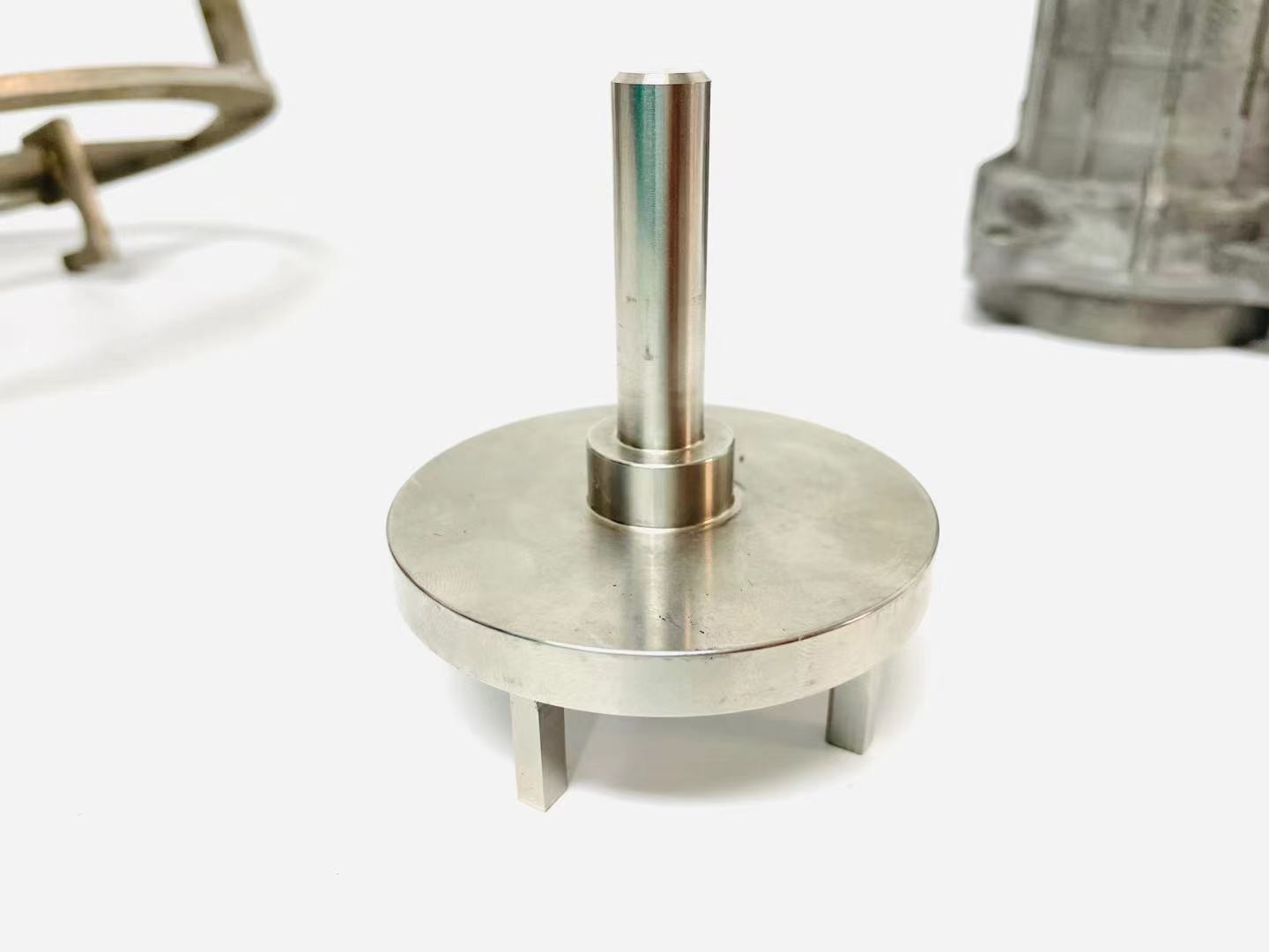 Hardware 0.05mm OEM CNC Milling Parts Titanium Heat Treatment