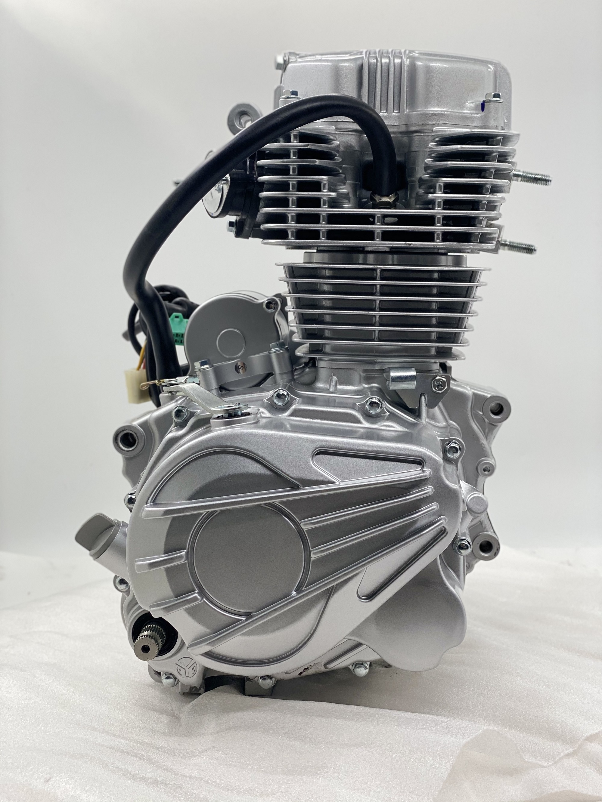 Smooth Riding 200cc Air Cooled Tricycle Engine with 4 Stroke Cylinder and Packing