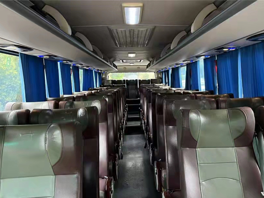 Golden Dragon Used Coach Bus 53 Seats Euro 4 LHD Diesel Fuel