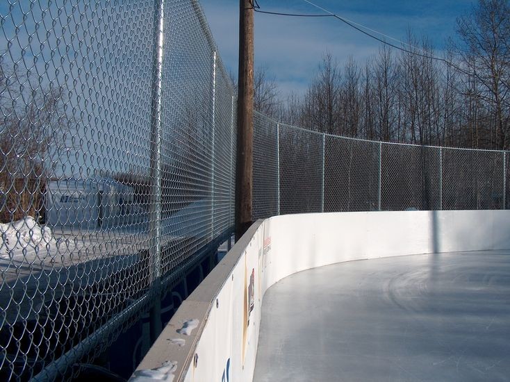 Powder Coated 3ft Stainless Steel Chain Link Fence Full Colour Strength 15m Rolls