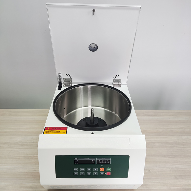 Versatile Laboratory Centrifuge 5000rpm for Various Applications in Schools and Hospitals