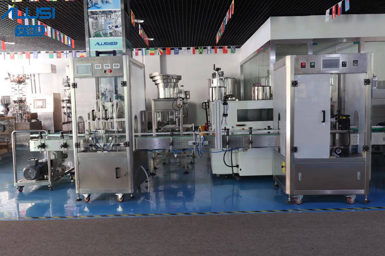 2000bph Fully Automatic Liquid Filling Machine Lotion Capping Labeling Production Line