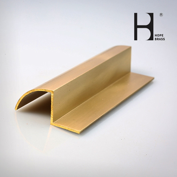 Aging Resistant 62% Cu Brass Door Frame With Smooth Surface