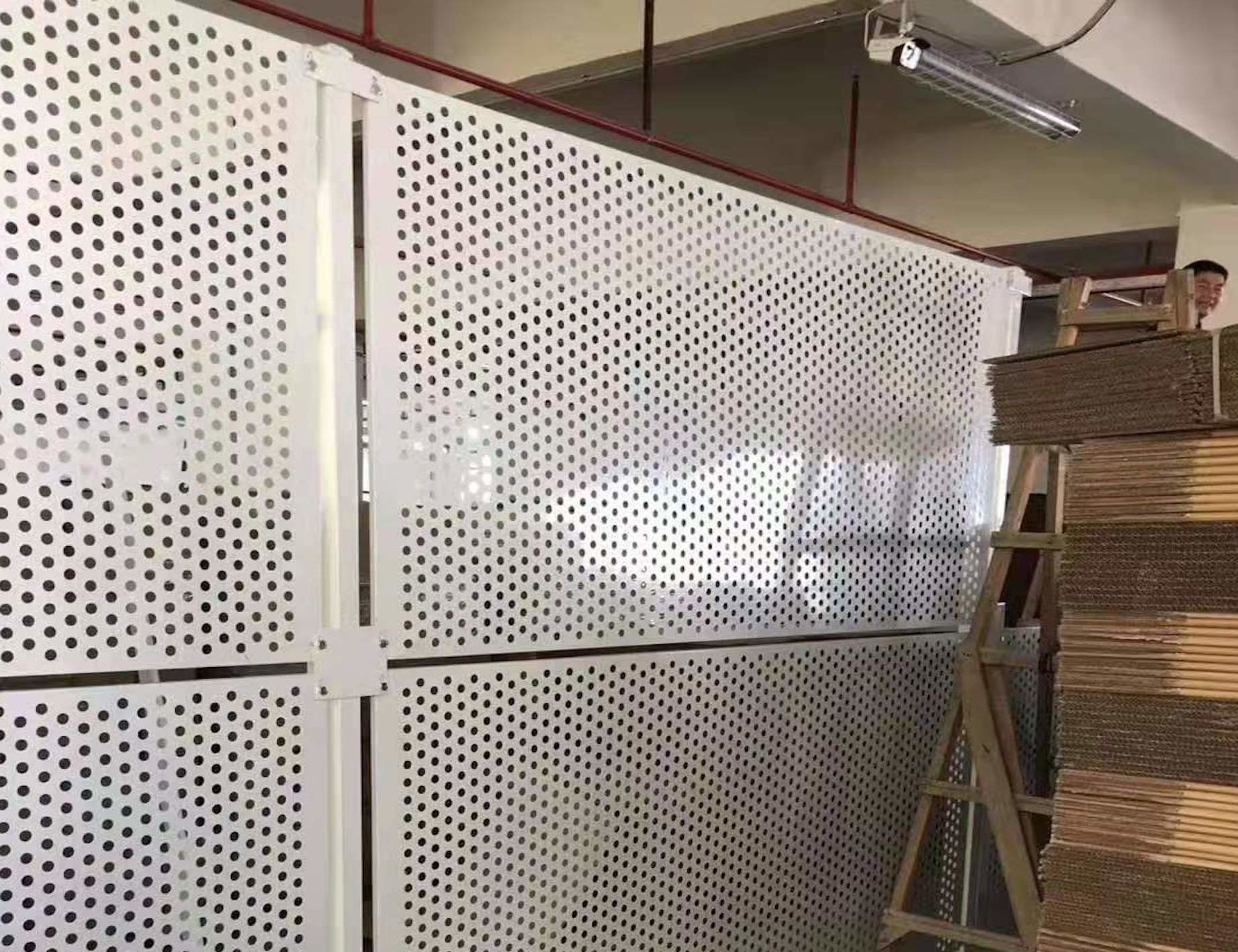 Galvanized Round Hole Perforated Sheet 0.5mm 200mm Perforated Grill Sheet