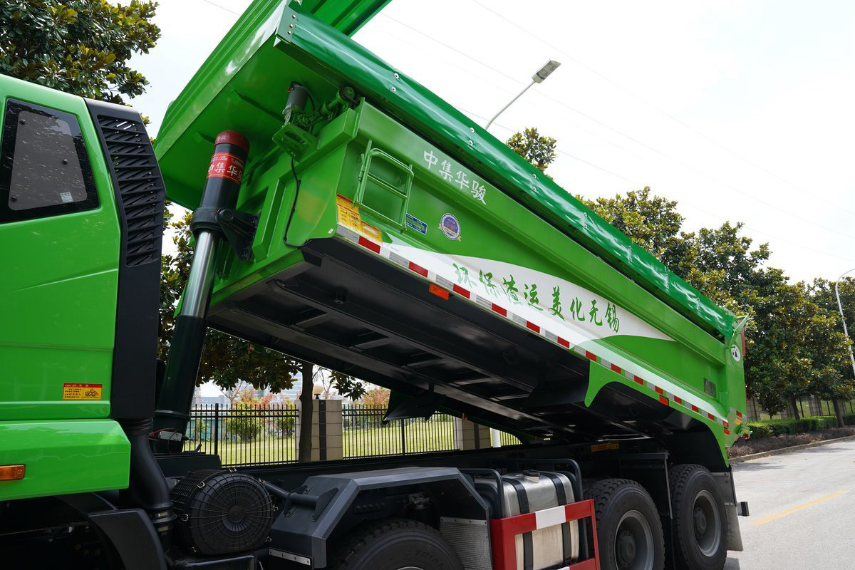 FAW Jiefang Dump Truck J6L Heavy Truck Diesel 10 Gear 350hp 8X4 Airbag Shock Absorbing Seat Dump Box