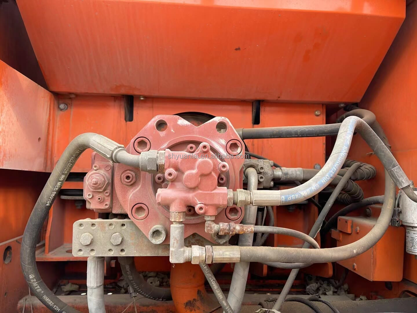 Used Doosan DH300lc -7 Super Excavator with High Slope Efficiency and Good Cab Sealing