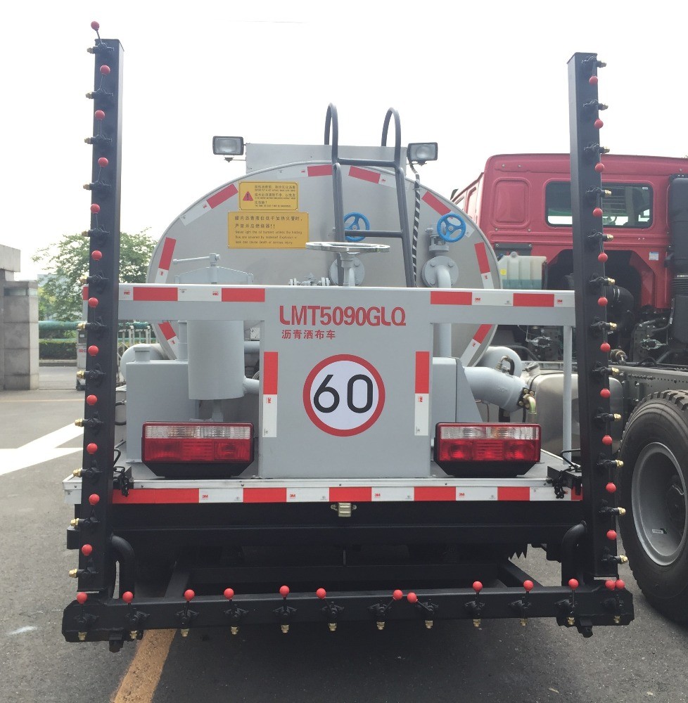 Computer - Control 5000L Asphalt Sprayer Truck With Automatic In - Cab Controls