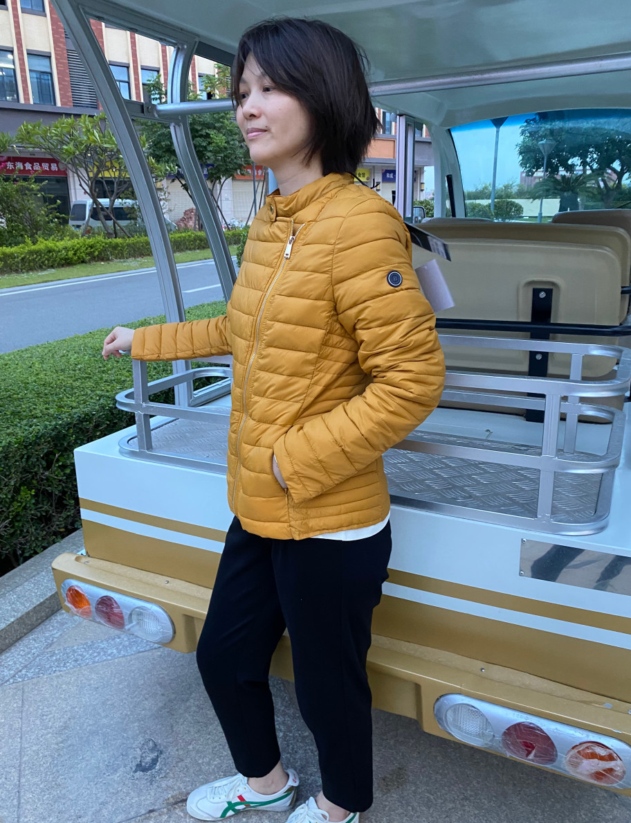 Ladies Casual 100% Nylon Windproof Thermal Jacket 5 Colors For Winter