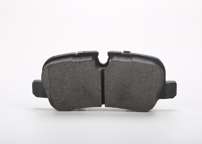 Low Metallic Bus Brake Pads 4 Stations For SUV and MPV Passenger Car