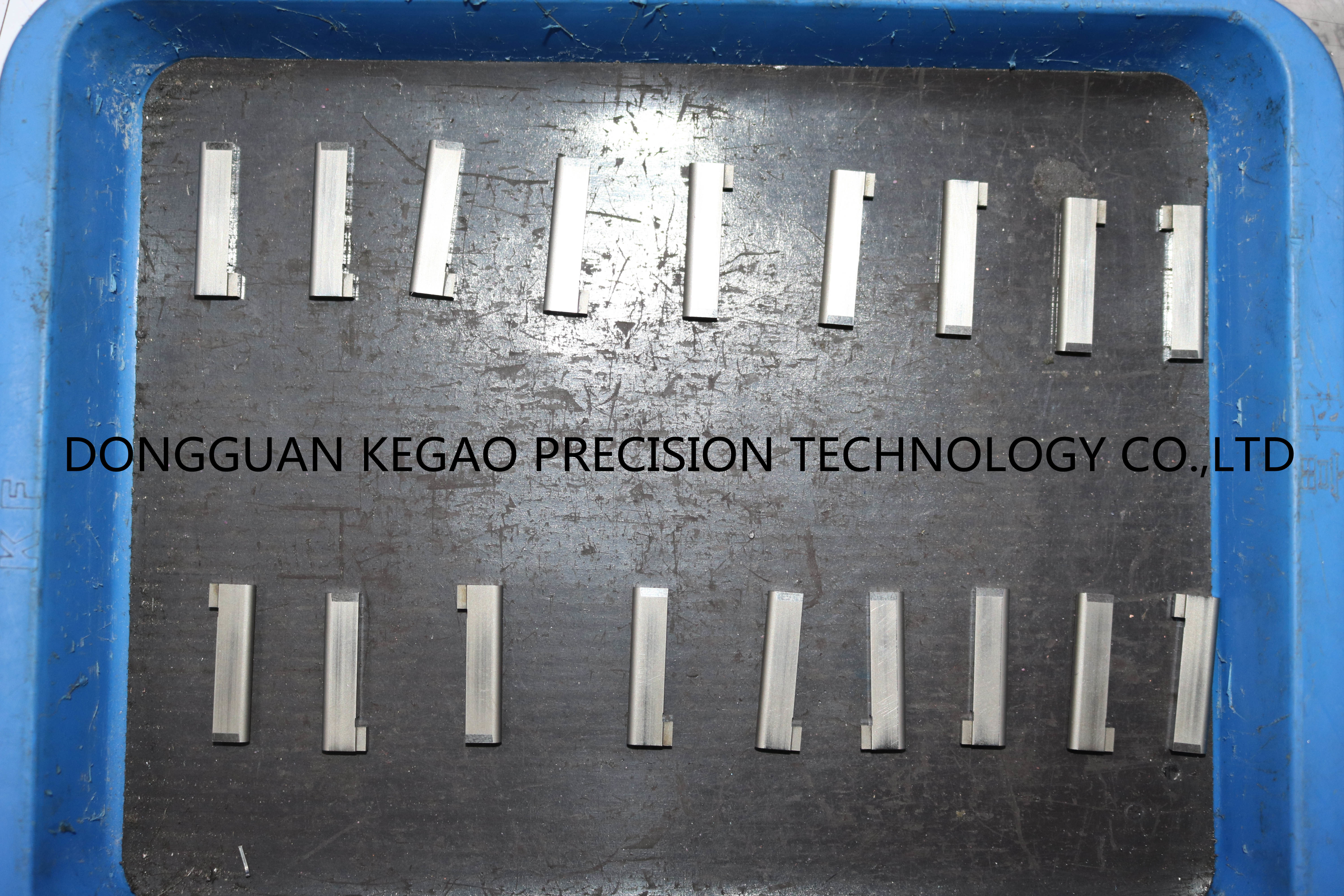 U Inserts Precision Injection Molding Parts SWPH13 Material 52HRC