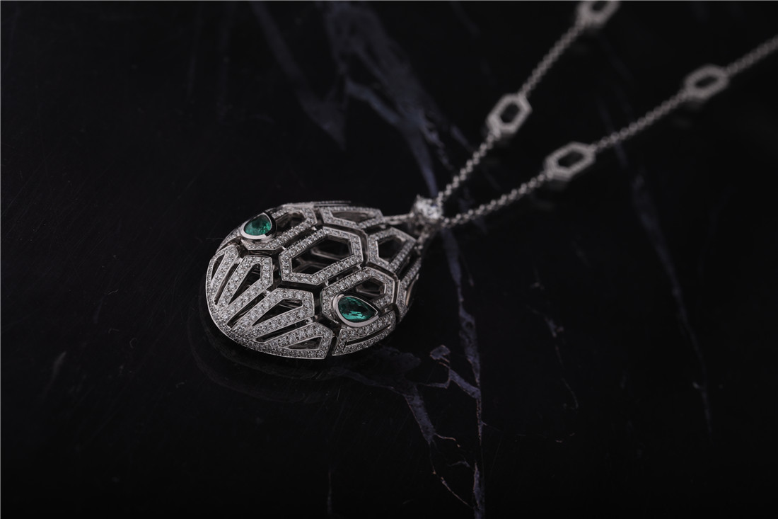 Italy Luxury Serpenti Necklace in 18K White Gold set with Emerald Eyes and with pavé diamonds on the Chain and the Head