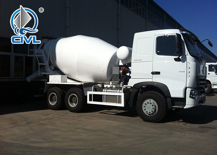 10tires Concrete Mixing Equipment truck of Sinotruk HOWO7 Concrete Mixer Truck with HW15710 gearbox and 8cbm tanker