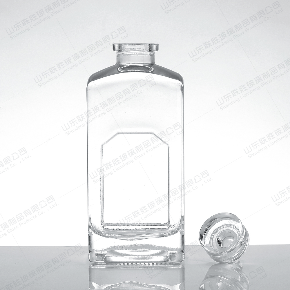 Body Material Glass Clear Bottle for Tequila Liqueur 500ml 1000ml Unique Carved Flat