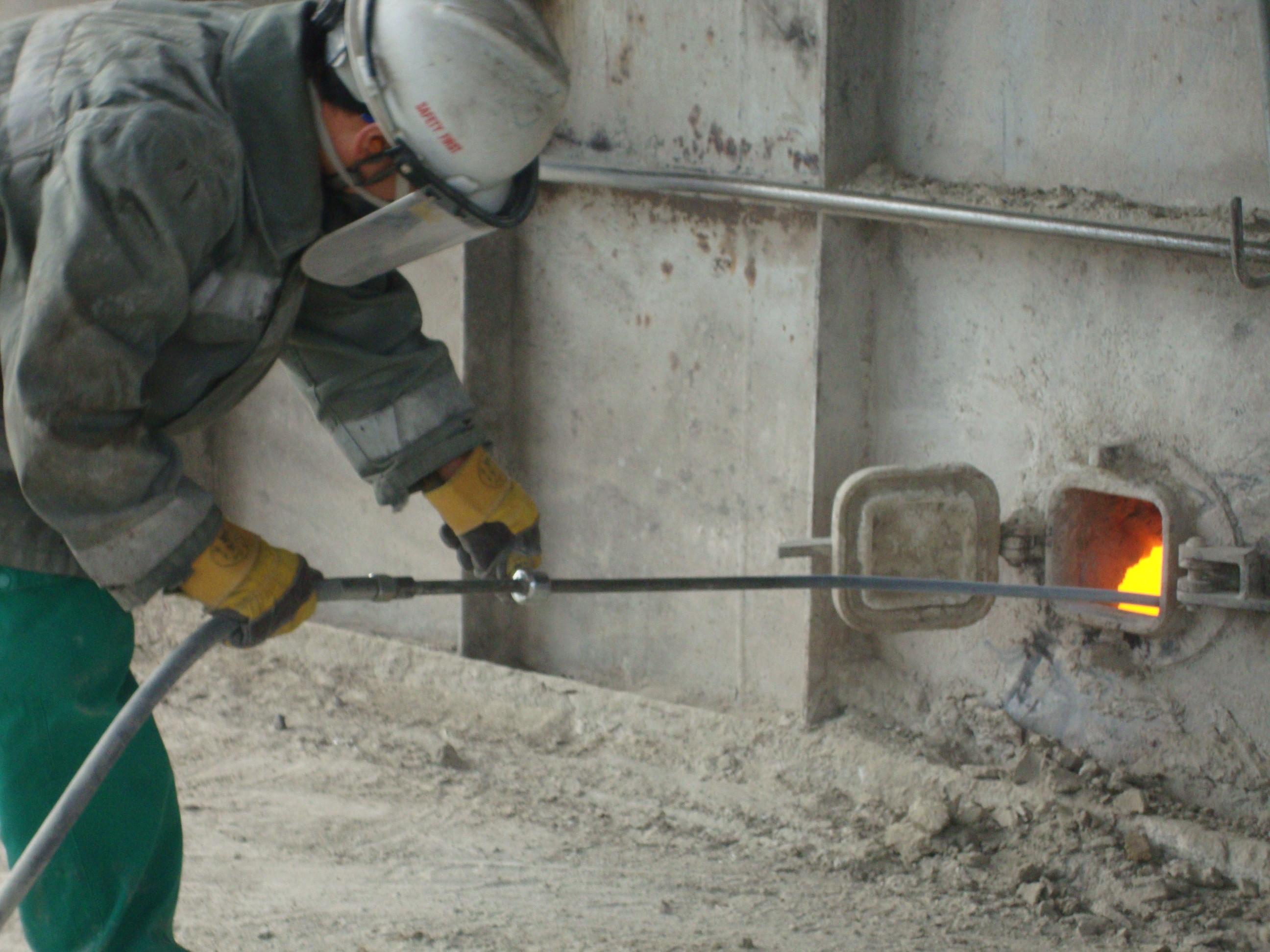 16L/ Min High Pressure Water Jet Cleaning Machine For Road Marking Paint Removing